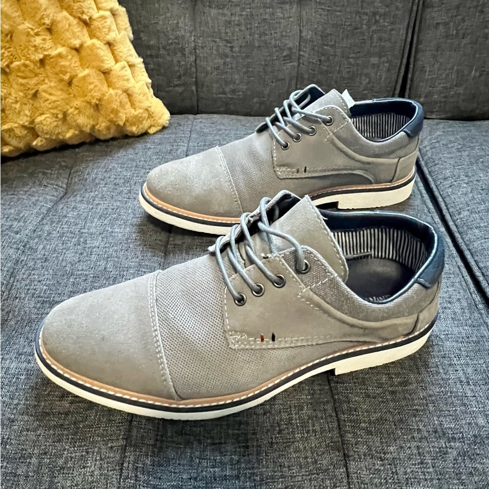 Men’s Thomas & Vine Kingston casual/dress shoes, Size 9.5